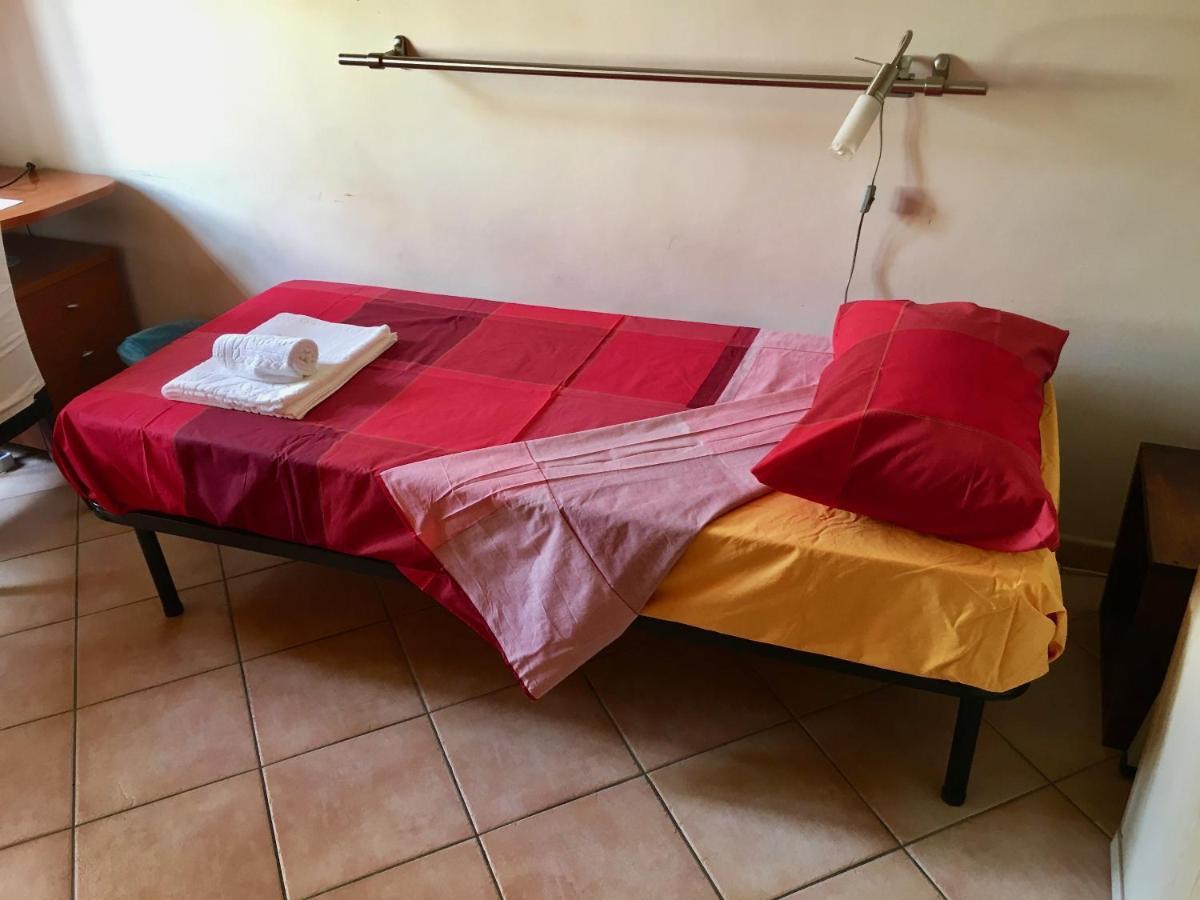 Casa Delfino - Appartamento Centro Storico A Due Passi Dalla Spiaggia & Mare, Porto & Ferrovia Civitavecchia Exteriör bild