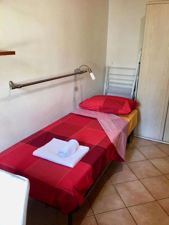 Casa Delfino - Appartamento Centro Storico A Due Passi Dalla Spiaggia & Mare, Porto & Ferrovia Civitavecchia Exteriör bild